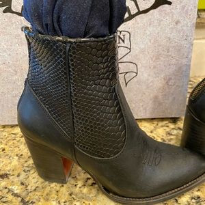 Freebird Clementine Black Leather Boots 